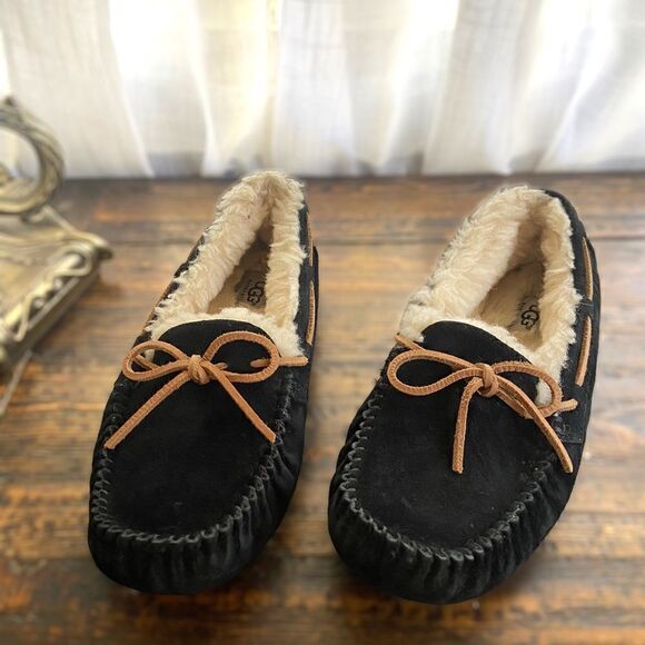 UGG Dakota Suede Moccasin Bow Indoor Outdoor Women's Slipper Shoe US 7 - Picture 2 of 13